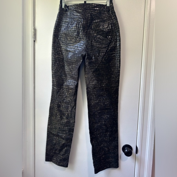 Newportnews Easy Style Croc Embossed Reptile Print Leather Pants Size 10T - Picture 9 of 11
